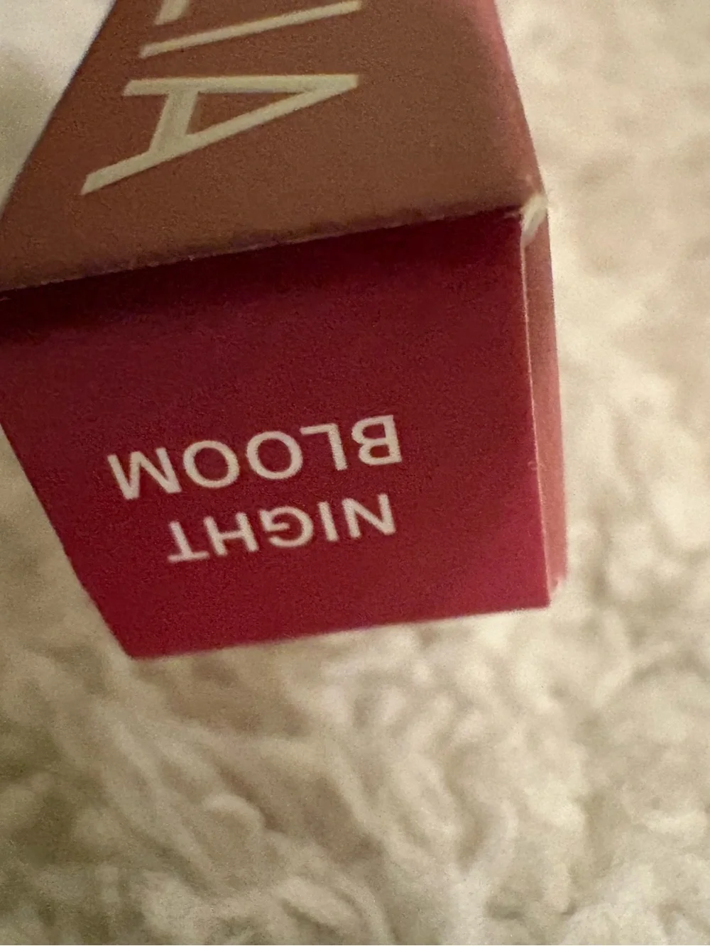 Ilia - NIB Lip Sketch Hydrating Crayon - Night Bloom (Deep Magenta)